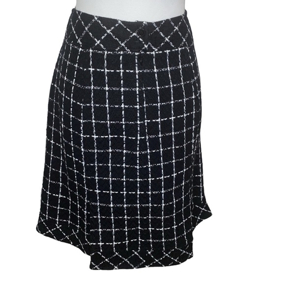 NewPort News Window Pane Design Skirt - Picture 4 of 5